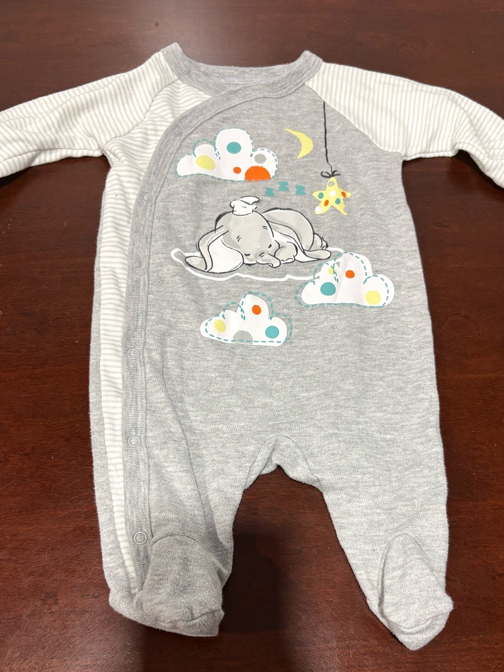 🛌 2/$20 0-3M Disney Dumbo Sleeper